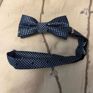 Isaac Mizrahi Black and Blue Patterned Bow Tie